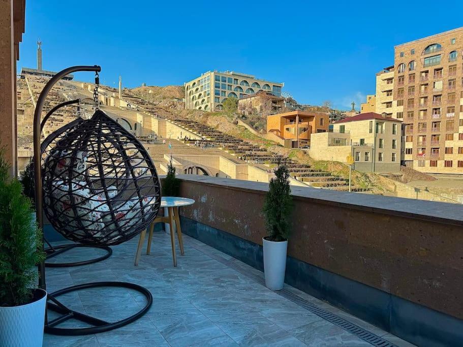 Touch The Sky Apartment Ереван Экстерьер фото