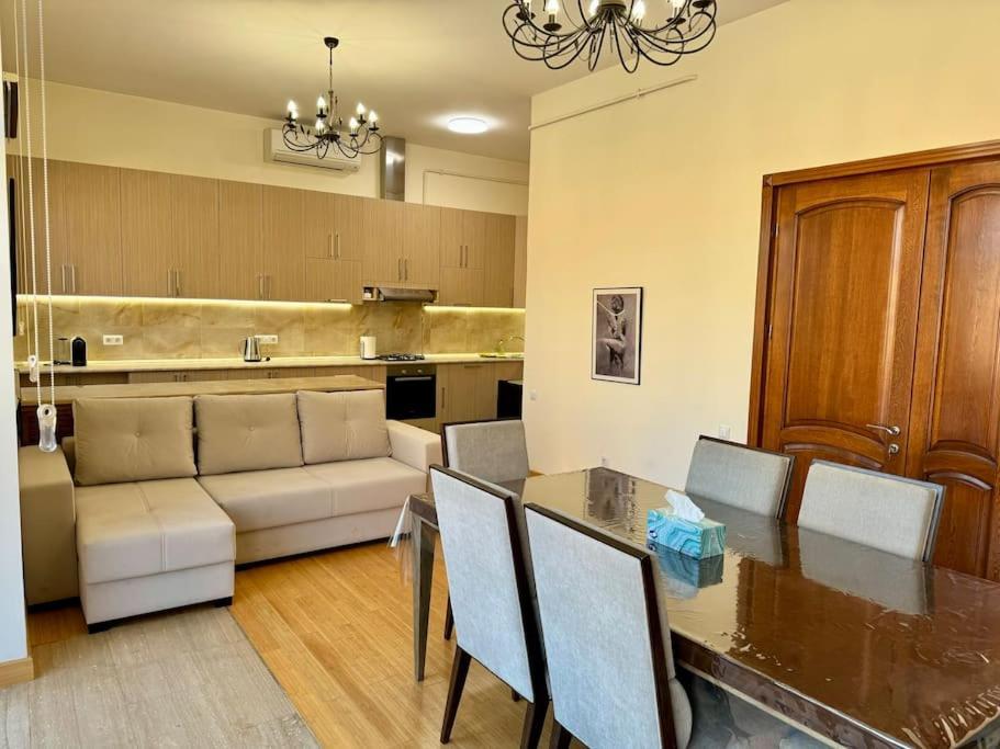 Touch The Sky Apartment Ереван Экстерьер фото